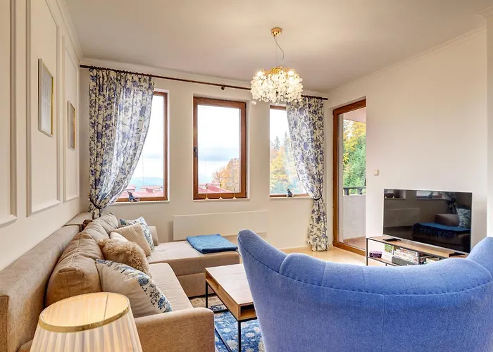 Slope Getaway At Grand Monastery Apartment